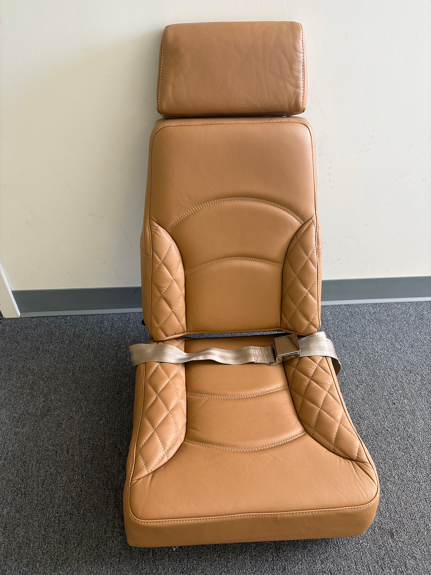 Beechcraft A36 seat detail